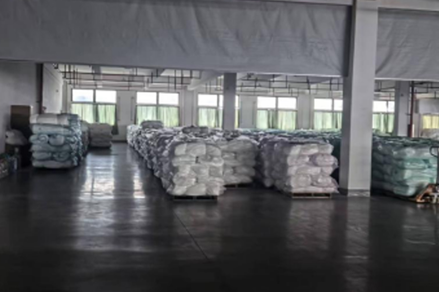 Участок производства готовой продукции из серой ткани